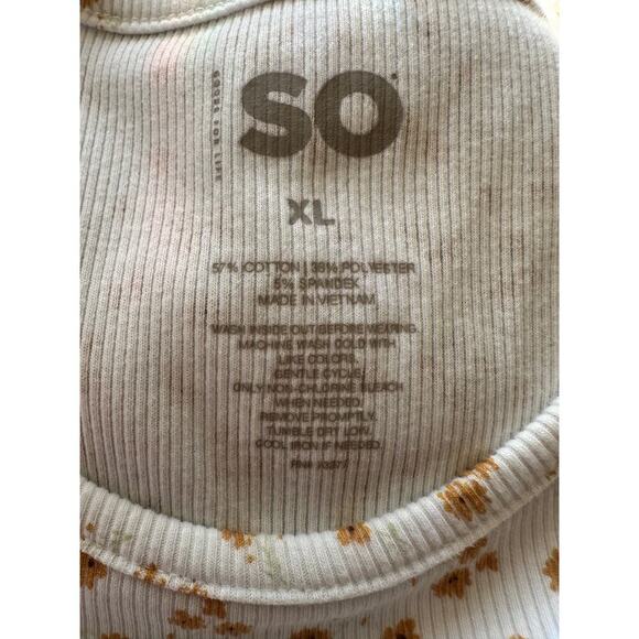 SO White Floral Ribbed Ruffle Hem T-Shirt Women’s XL - Picture 4 of 4